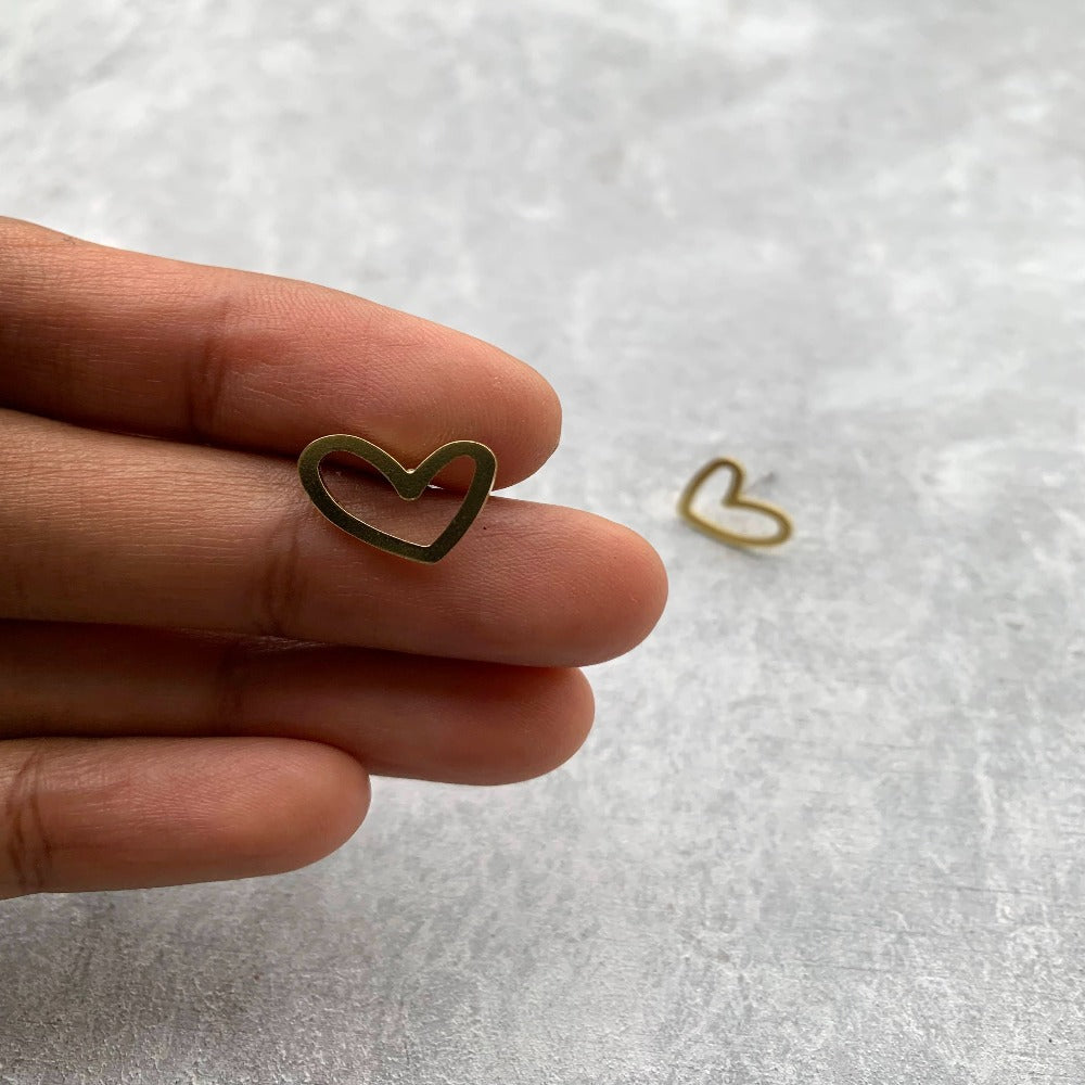 White Quartz Heart Huggie Earrings (Gold)