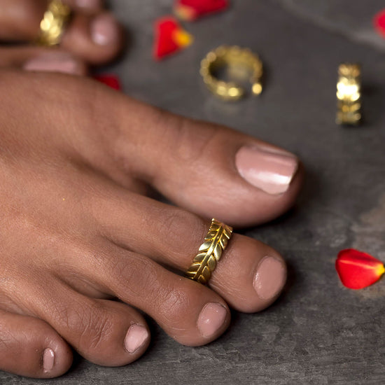 Full Circle Leaf Toe Ring