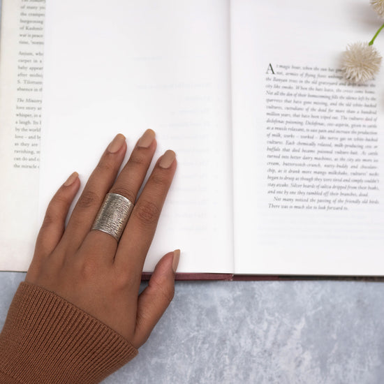 Large Hammered Cylindrical ring - Silver