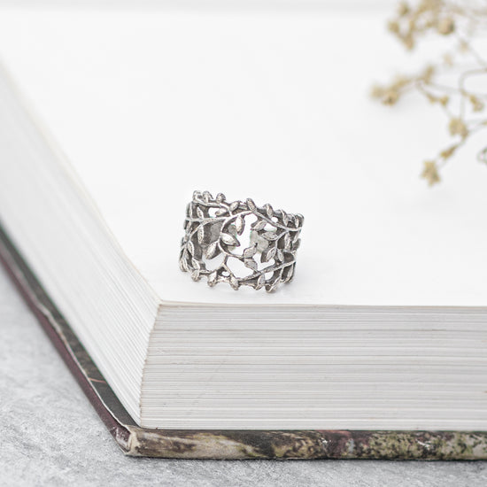 Leaf vine Finger Ring - Silver Plated