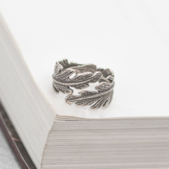 Leaf Circle Finger Ring - Silver