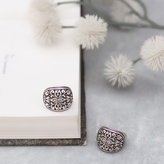 Floral Designed Finger Ring